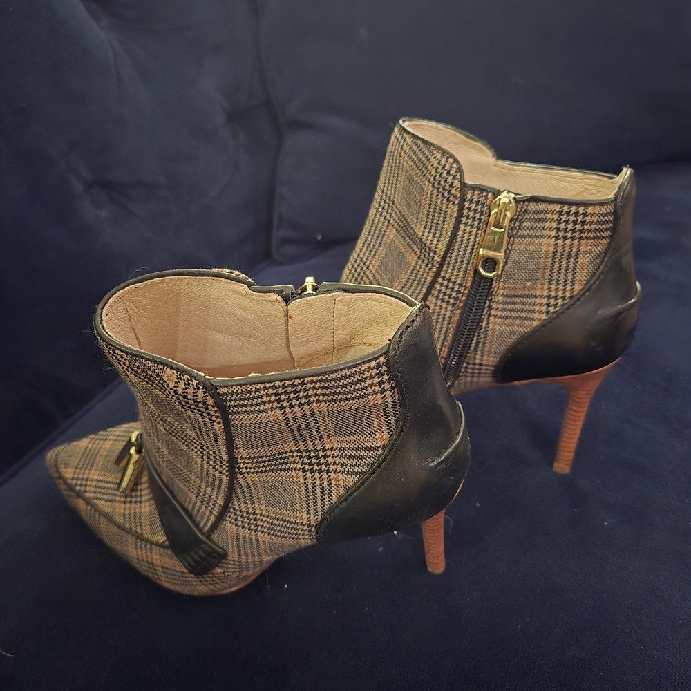 Louise et Cie Plaid Pointed-Toe Ankle Booties in Black and Brown - Picture 5 of 10